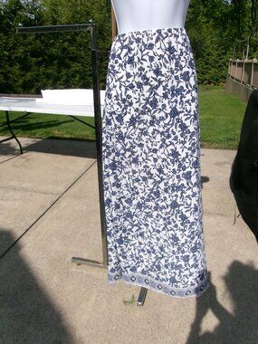 NWT SAM&JESS BLUE FLORAL PRINT MAXI SKIRT L